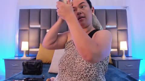 tali  online show from September 20, 3:43 pm