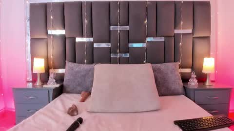 tali  online show from December 21, 12:26 am