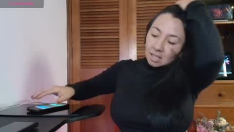 Talia peach online show from July 2, 7:09 pm