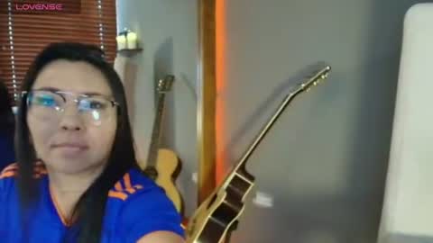 Talia peach online show from July 7, 3:37 pm