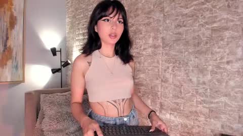 Snapshot of tamara_aluna chatting on February 25, 12:27 pm Tami online show from February 25, 12:27 pm