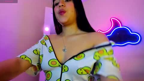 Snapshot of tamara_marquez chatting on October 24, 8:10 am SOFIA  online show from October 24, 8:10 am