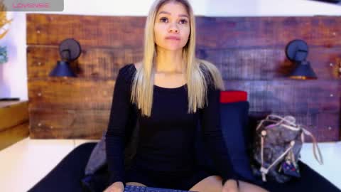    online show from April 20, 10:07 am