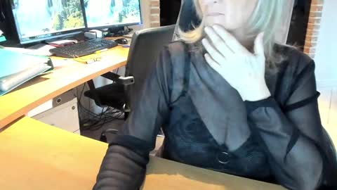 Snapshot of tammy4camfun chatting on February 5, 9:57 am Tammy online show from February 5, 9:57 am