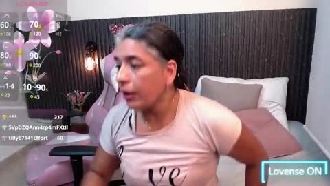 Snapshot of tammylynn45 chatting on October 4, 6:23 pm Tammy Lynn online show from October 4, 6:23 pm