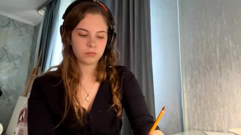 Snapshot of tanekadighton chatting on October 13, 10:40 am Layla online show from October 13, 10:40 am