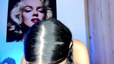 Snapshot of tania06 chatting on September 24, 1:54 pm tania06 online show from September 24, 1:54 pm