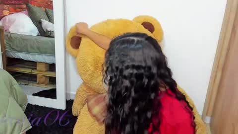 Snapshot of tania06 chatting on March 2, 1:09 pm tania06 online show from March 2, 1:09 pm