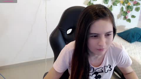 Snapshot of taniadevil_69 chatting on December 26, 4:47 pm Tania online show from December 26, 4:47 pm
