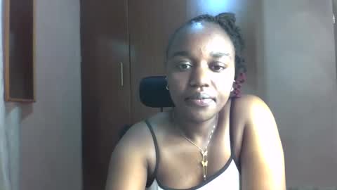 Snapshot of tannia004 chatting on December 25, 6:52 am tania online show from December 25, 6:52 am