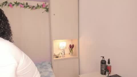  T A R A  online show from November 21, 4:25 am