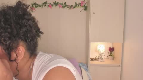  T A R A  online show from October 25, 4:31 am