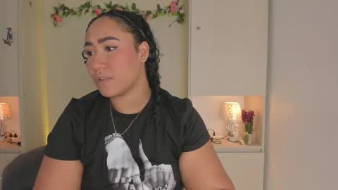  T A R A  online show from February 7, 4:38 am