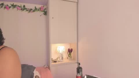  T A R A  online show from November 15, 8:10 pm