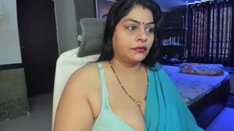Snapshot of tarivishu23 chatting on September 10, 2:11 am tarivishu23 online show from September 10, 2:11 am