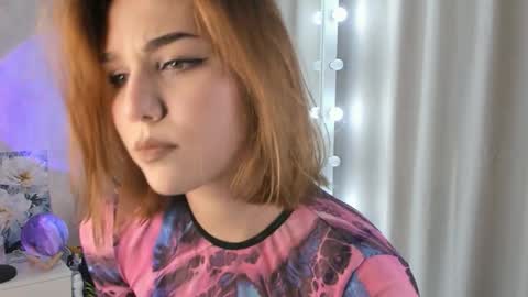 Snapshot of tate_angel chatting on September 19, 6:29 pm Tate online show from September 19, 6:29 pm