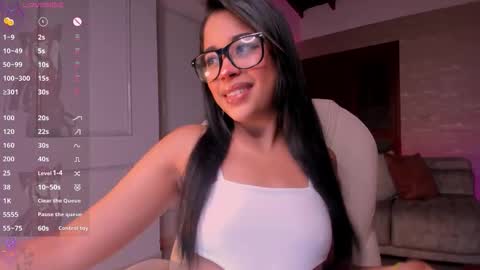 Snapshot of tathy_miller chatting on October 18, 3:42 am Tathy online show from October 18, 3:42 am