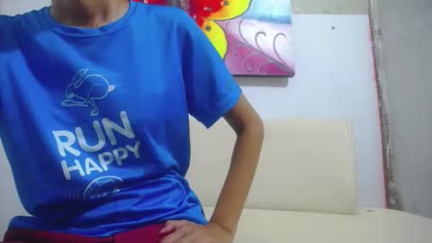 Snapshot of tati_latina24 chatting on October 2, 2:05 am tati_latina24 online show from October 2, 2:05 am