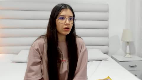 tatiana_arboleda online show from March 12, 3:31 am