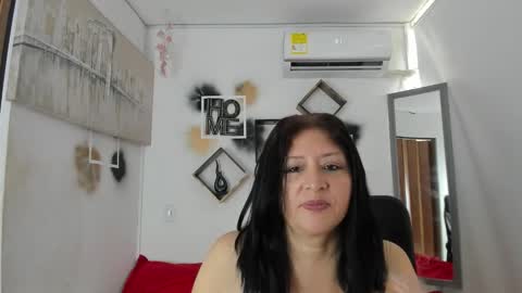 Snapshot of tatiana_sofiaa chatting on October 1, 2:44 pm tatiana_sofiaa online show from October 1, 2:44 pm