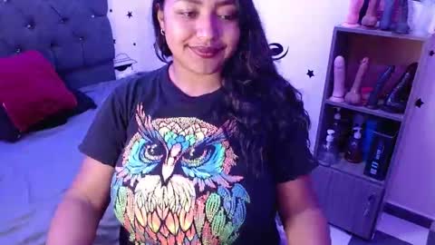 Snapshot of tatiana_wd chatting on December 19, 2:23 am tatiana online show from December 19, 2:23 am