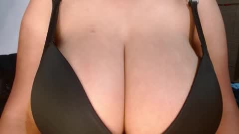 Snapshot of tatiana_wd chatting on September 22, 11:08 am tatiana online show from September 22, 11:08 am