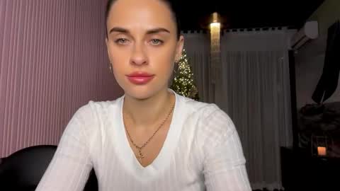 Tati online show from January 13, 4:00 pm