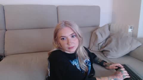 tattoobbgirl online show from September 27, 7:21 pm