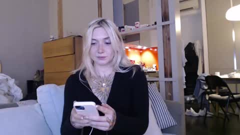 tattoobbgirl online show from March 4, 7:43 pm