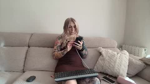 tattoobbgirl online show from July 8, 4:31 pm