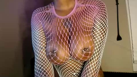 nyxxx online show from June 22, 3:25 am