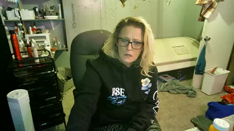 Snapshot of tattooeddirtyteacher chatting on February 22, 9:23 am Lisa Lovely online show from February 22, 9:23 am