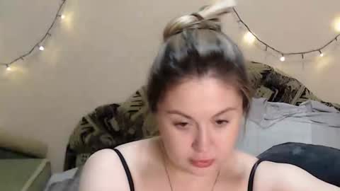 Taya online show from April 29, 7:19 pm