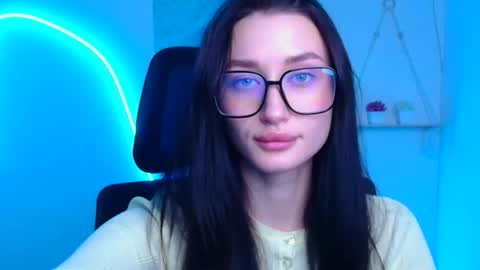 Taya online show from December 19, 12:19 pm