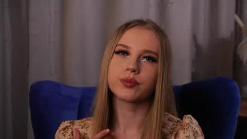 Taya online show from June 17, 4:52 pm