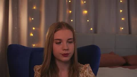 Taya online show from June 6, 5:08 pm