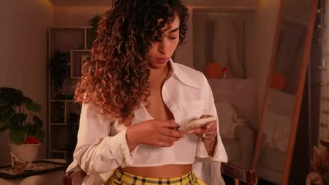 taylormichell online show from April 21, 1:42 am