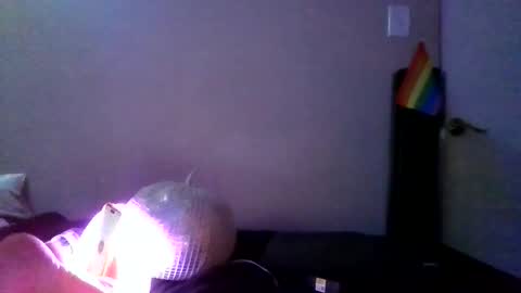 Taylor Riot online show from October 16, 5:10 am