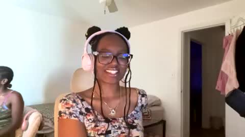 Taylor online show from July 24, 2:53 am