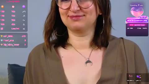 Lady Oudrey online show from July 19, 7:32 am