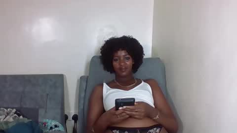 Snapshot of tee_kaicy chatting on October 1, 5:29 pm kaicy online show from October 1, 5:29 pm