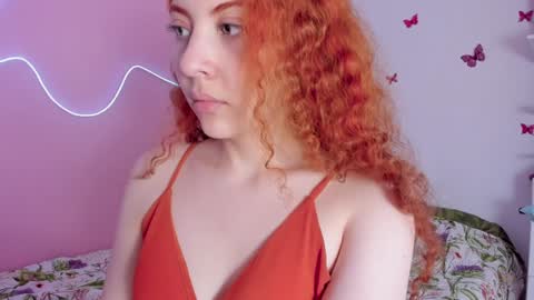 Snapshot of teffsweet18 chatting on December 23, 9:40 pm Amy No penetration Virgiin giirl online show from December 23, 9:40 pm