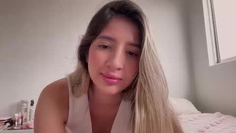Snapshot of teffsweet18 chatting on September 20, 1:09 pm Amy No penetration Virgiin giirl online show from September 20, 1:09 pm
