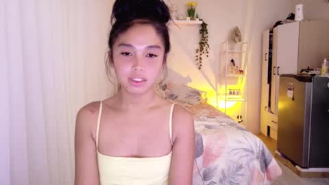 temptessa20 online show from November 4, 11:43 pm