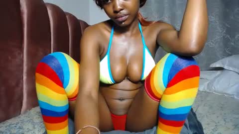 tiah online show from June 15, 2:34 am