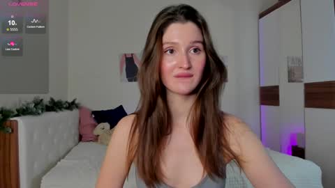 Snapshot of tender_babyy chatting on January 22, 2:24 pm Sexy girl Li online show from January 22, 2:24 pm