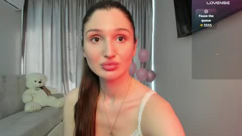 Amina online show from June 29, 12:38 pm