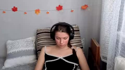 Anny Simpson online show from October 21, 5:00 am