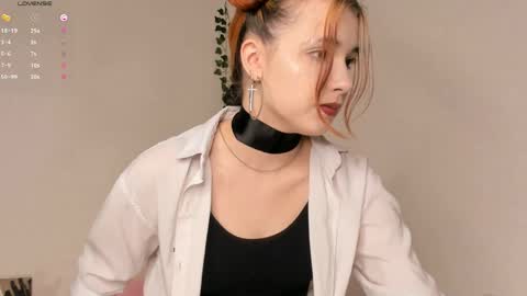 Caroline online show from May 15, 5:26 pm