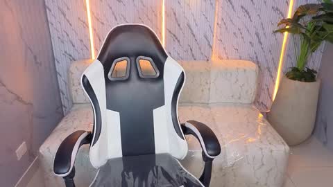 Online 800 to 1400 online show from November 13, 1:21 pm